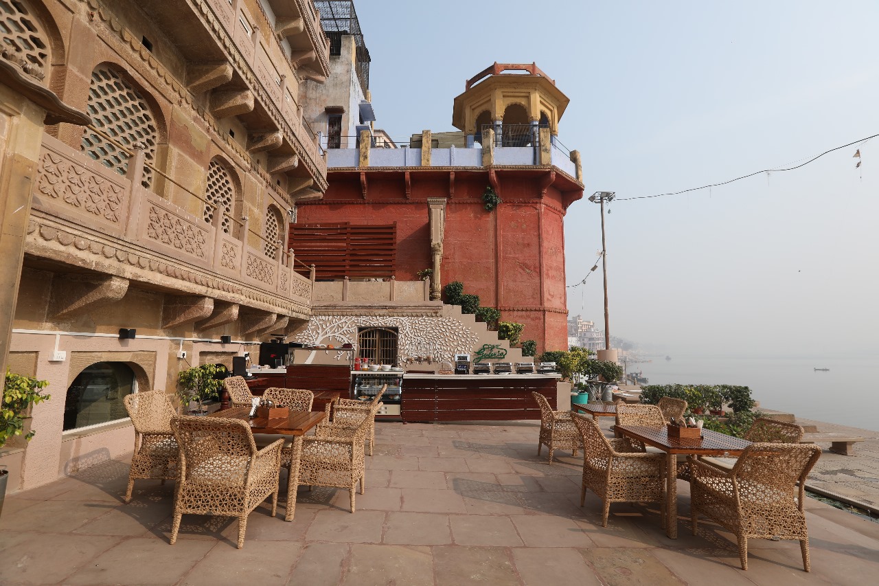 Café Guleria , River View Cafe